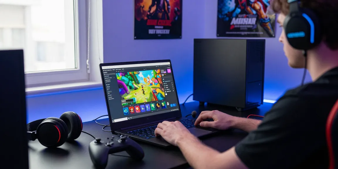 Cara Login LUXURY777 dengan gamer menggunakan laptop, headset, dan suasana gaming yang energik.